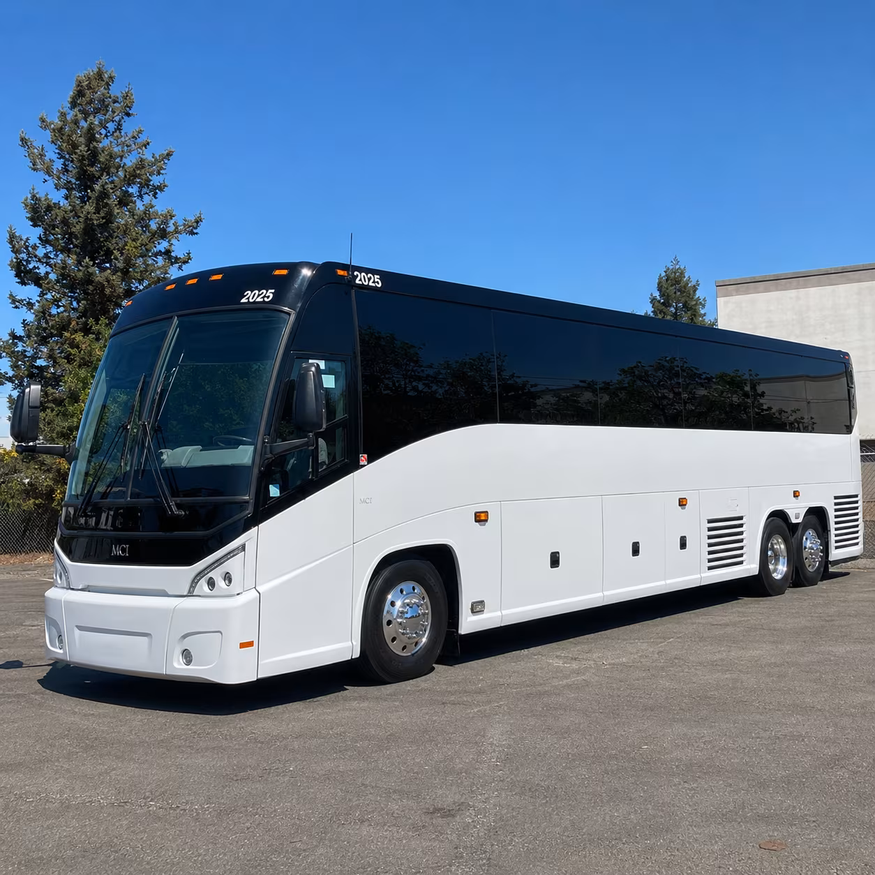 one bus handles the whole group for lyric theatre and sunrise theatre shows